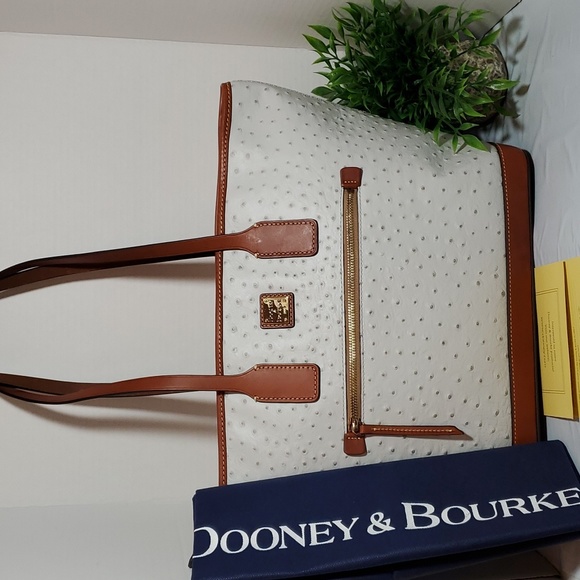 Dooney & Bourke Ostrich Tote/  BOSTR1854 FGKR - Picture 3 of 10